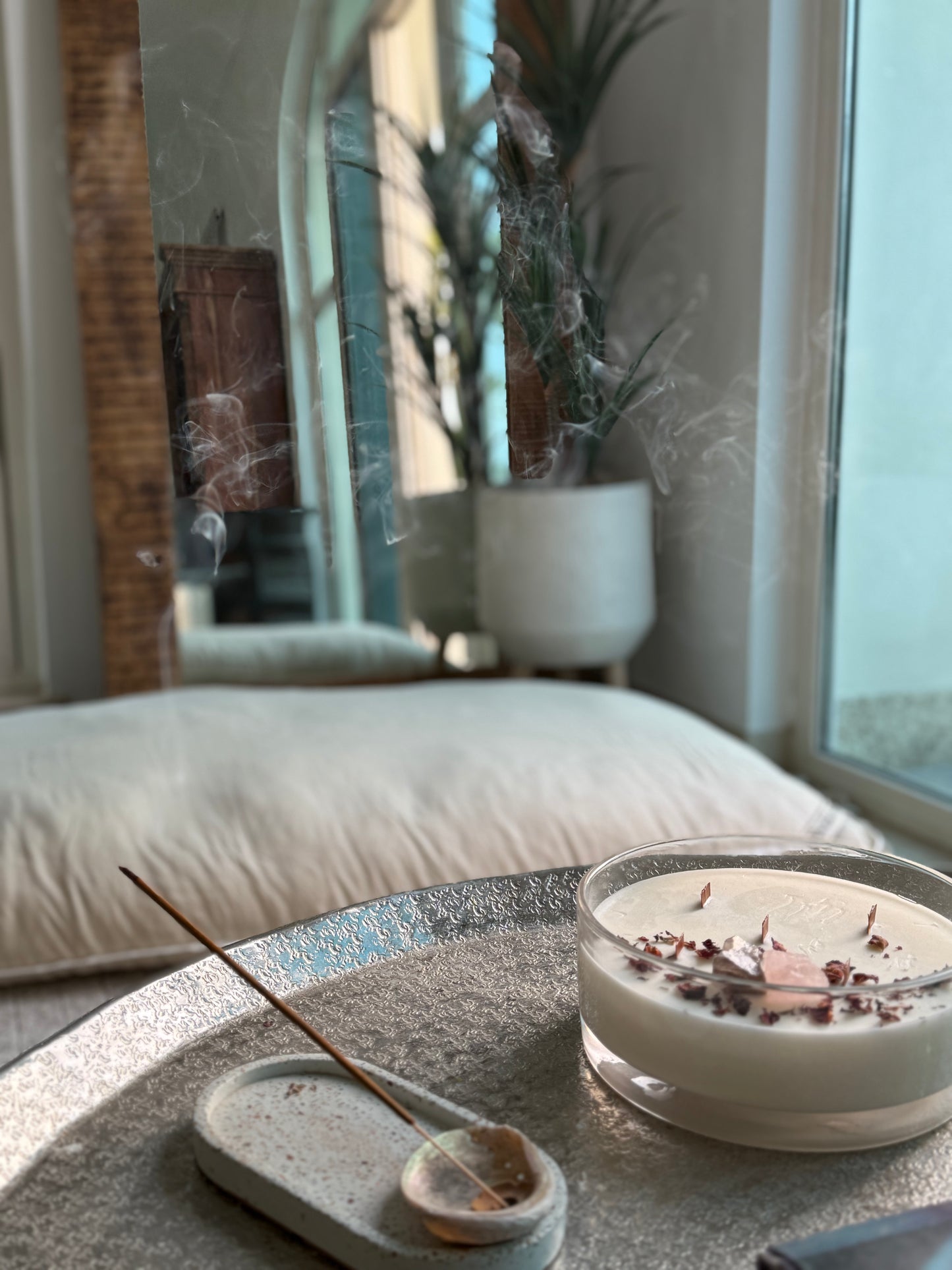 The GiGi Large Linen Floor Bed