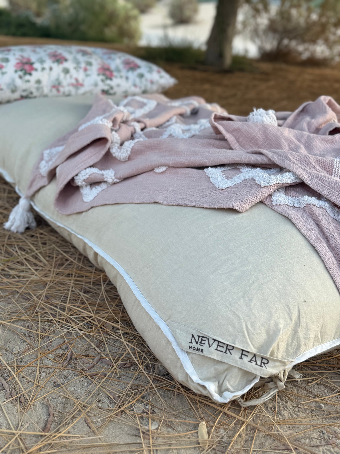 The GiGi Large Linen Floor Bed