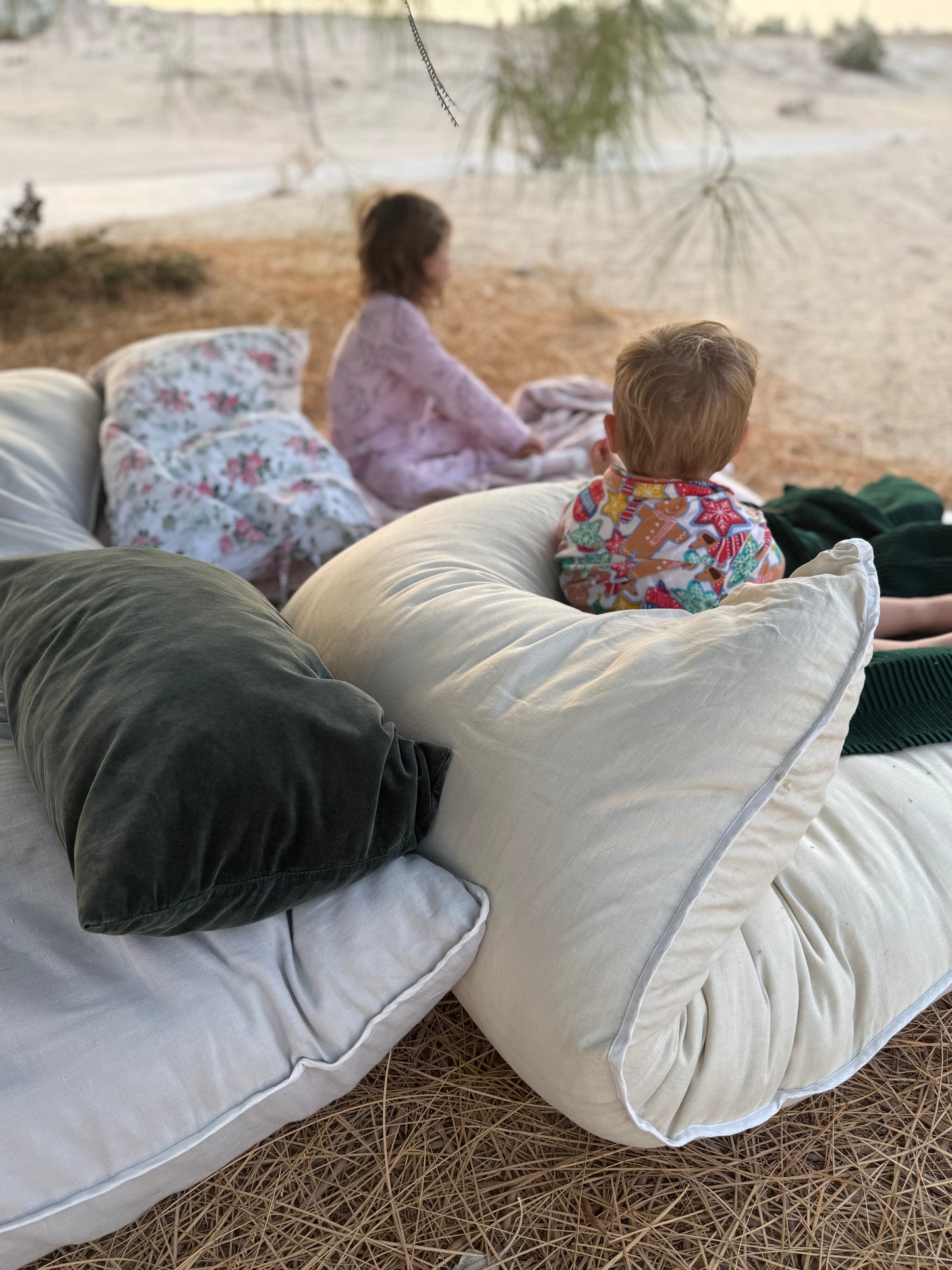 The GiGi Large Linen Floor Bed